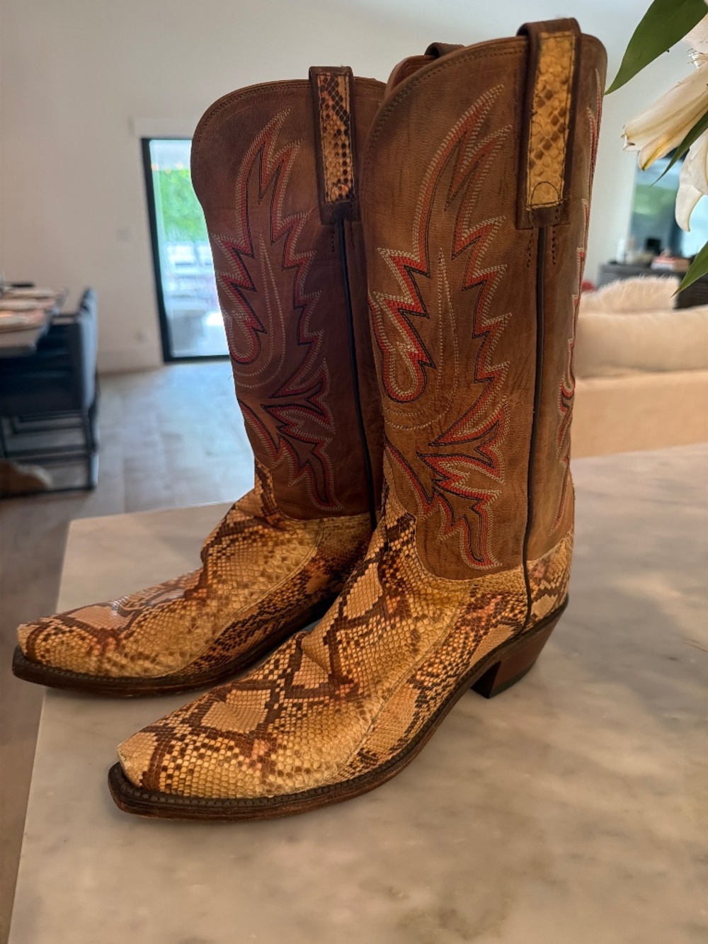 WOMEN’S VINTAGE SNAKE SKIN COWBOY BOOTS
